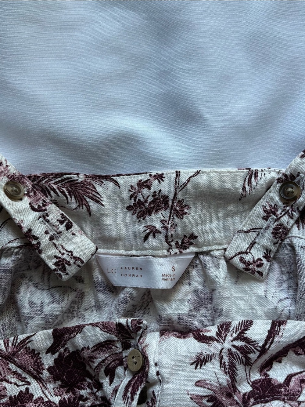 Linen Button Front Ruffled Shoulder Tank Top - Picture 4 of 6